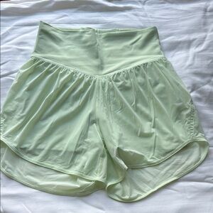 Lululemon Athletica Nulu and Mesh High Rise Yoga short 3.5”
